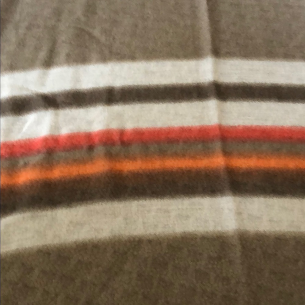 Large scarf / sarong. - Picture 2 of 2